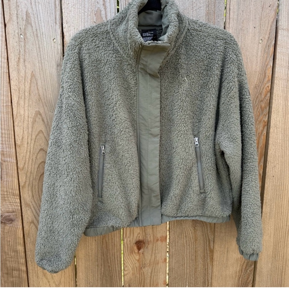 Vuori Olive Green Fleece Jacket